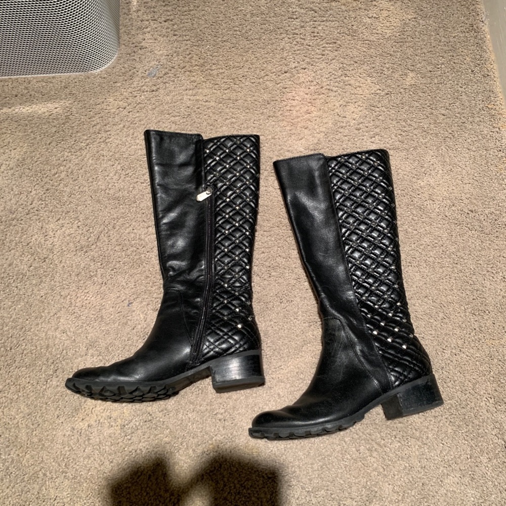 Sz 7 black riding boots. Bought in London